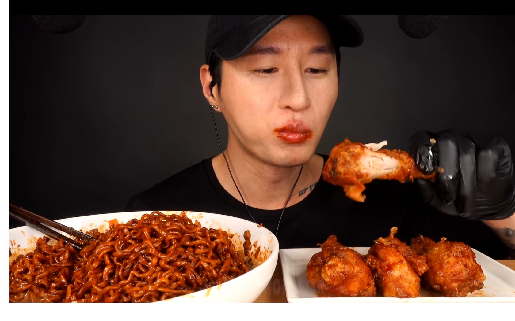 لها أضرار صحية.. ما هي تحديات طعام mukbang، وكيف بدأت؟