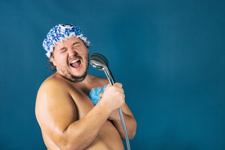 iStock/ الاستحمام قبل حوالي 90 دقيقة من وقت النوم وعند درجة حرارة حوالي 40 درجة مئوية يمكن أن يحسن بشكل كبير من جودة النوم