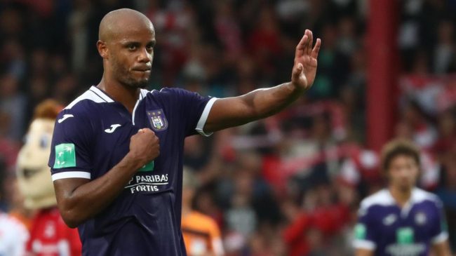 بعد فشله في أول 4 جولات.. كومباني يتنحى عن «المهمة المزدوجة» في أندرلخت