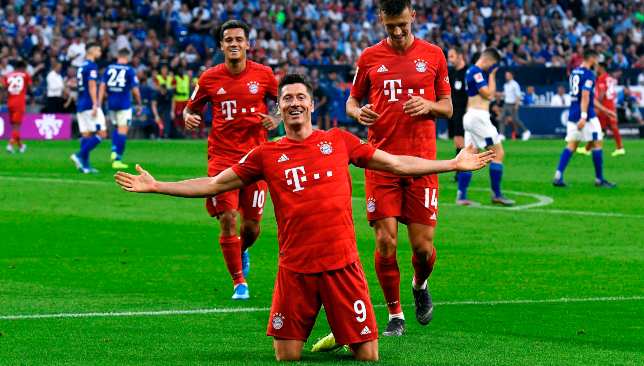 كوتينيو الأفضل في مركزه.. مدرب بايرن ميونيخ مندهش من ليفاندوفسكي الذي لا يصدّق