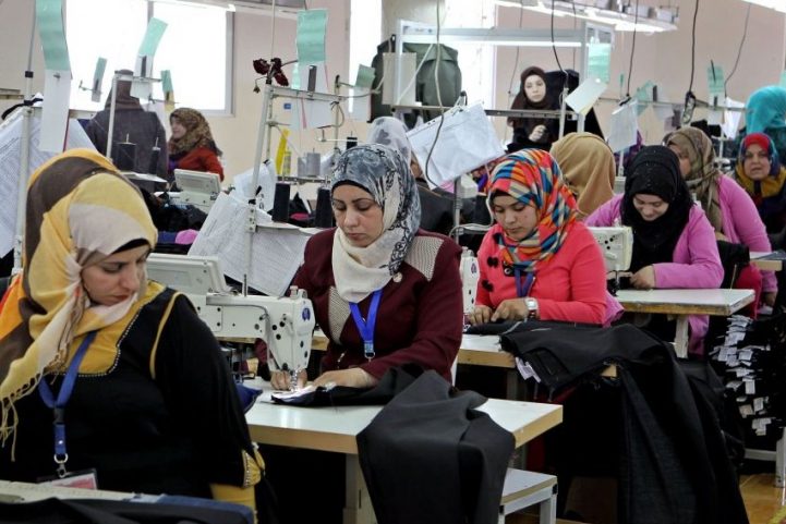  معدلات البطالة مرتفعة بين الشابات، بمعدل بين 50 و80% في ستة بلدان بالشرق الأوسط/ رويترز