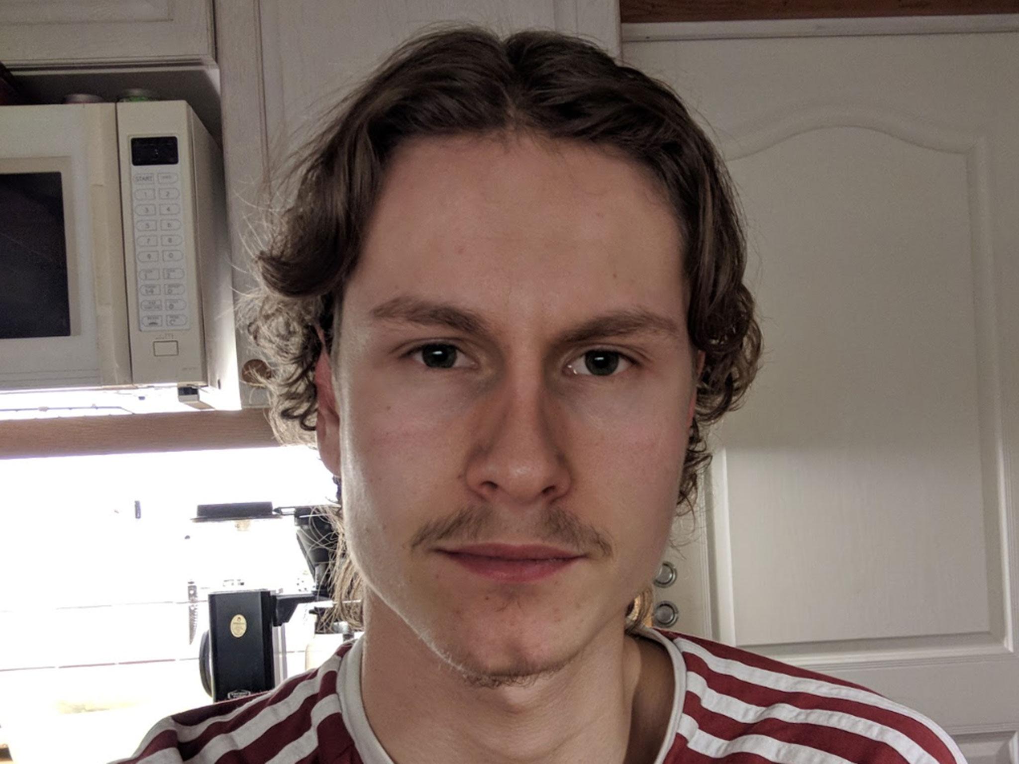 الإعلان عن هوية مهاجم مسجد النرويج: مليونير، وقتل أخته بالتبني قبل جريمته