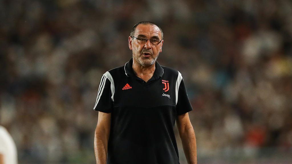 ماوريسيو ساري مدرب يوفنتوس لم يكن لاعباً محترفاً في شبابه (رويترز)