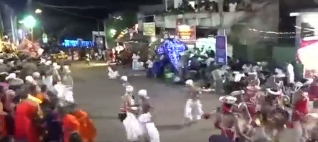 وقع الحادث خلال إحدى أكثر المناسبات السنوية بهجة في سريلانكا