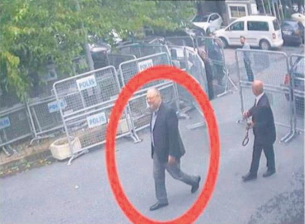 لحظة دخول جمال خاشقجي القنصلية