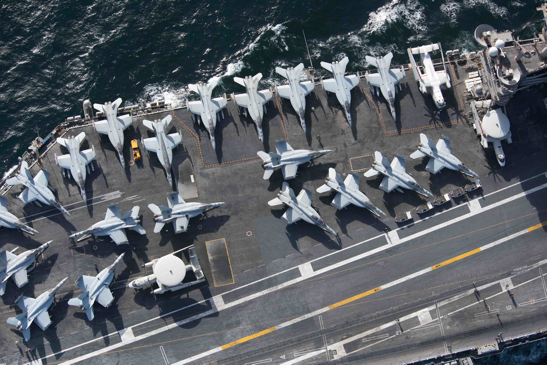 السعودية تعلن انضمامها لتحالفٍ دولي يؤمّن الملاحة البحرية في مضيقين وبحرَين