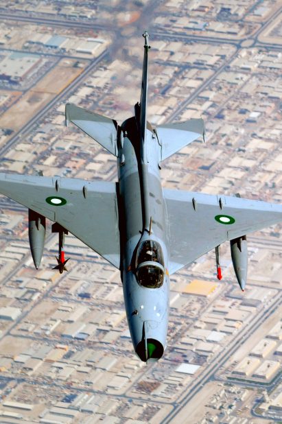 طائرة تشنغدو جيه-7 الصينية/ ويكيميديا