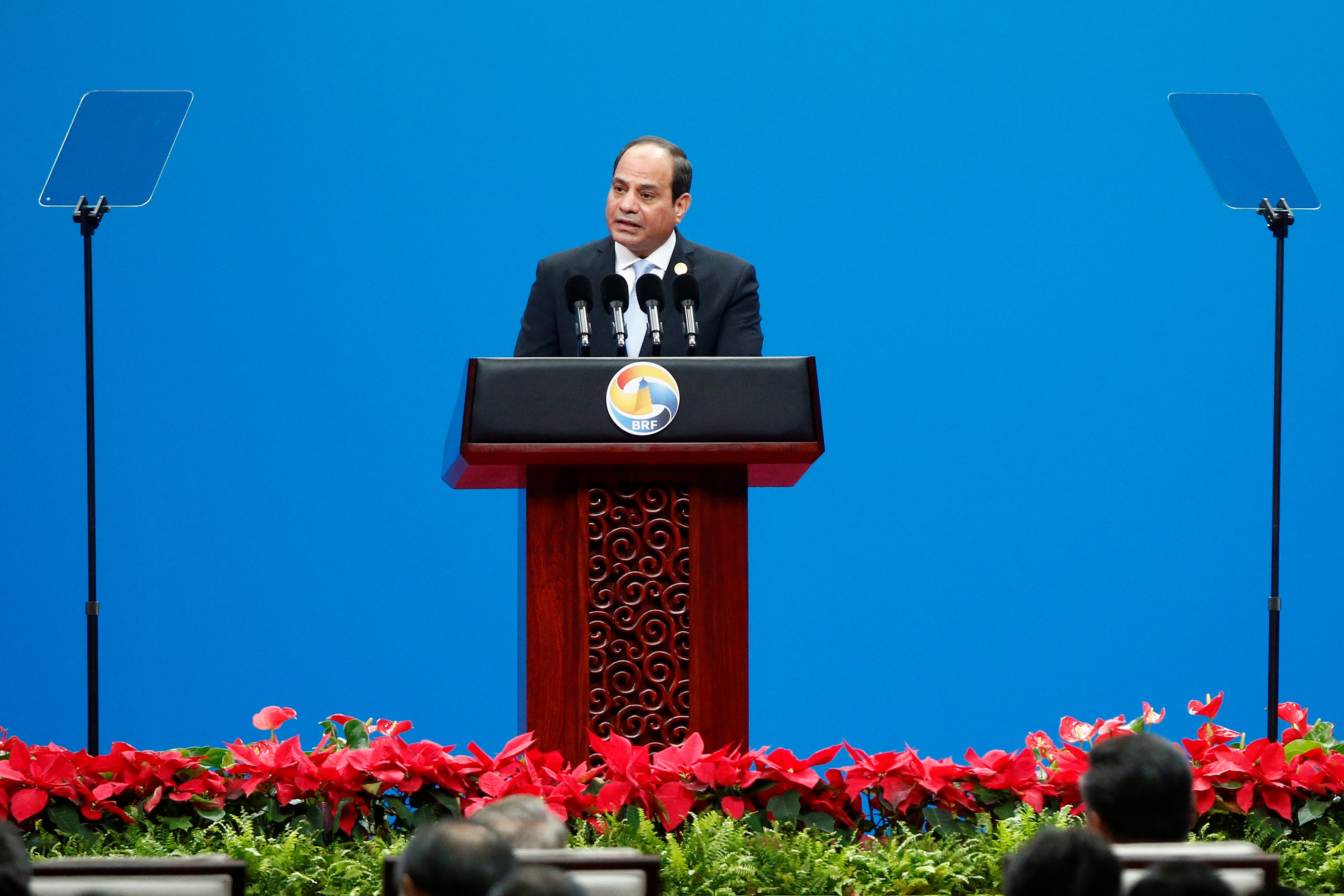 السيسي يصف ثورة «يناير» بـ«المؤامرة»، وتونس تدخل الصمت الانتخابي، وقوات الوفاق تؤكد قتلها جنوداً إماراتيين بليبيا