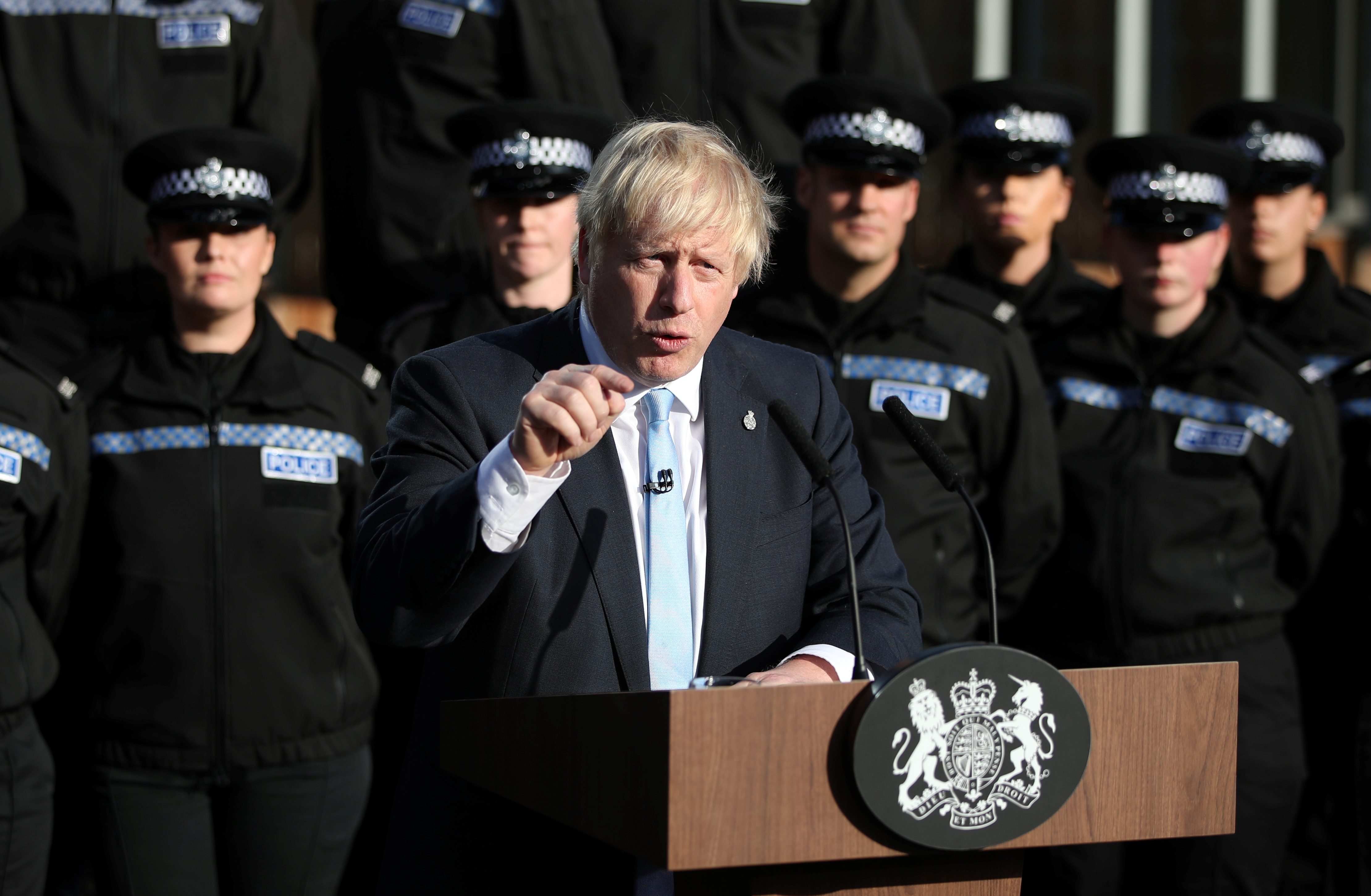 جونسون قد يدخل السجن إذا لم يلتزم قرار تأجيل خروج بلاده من الاتحاد الأوروبي