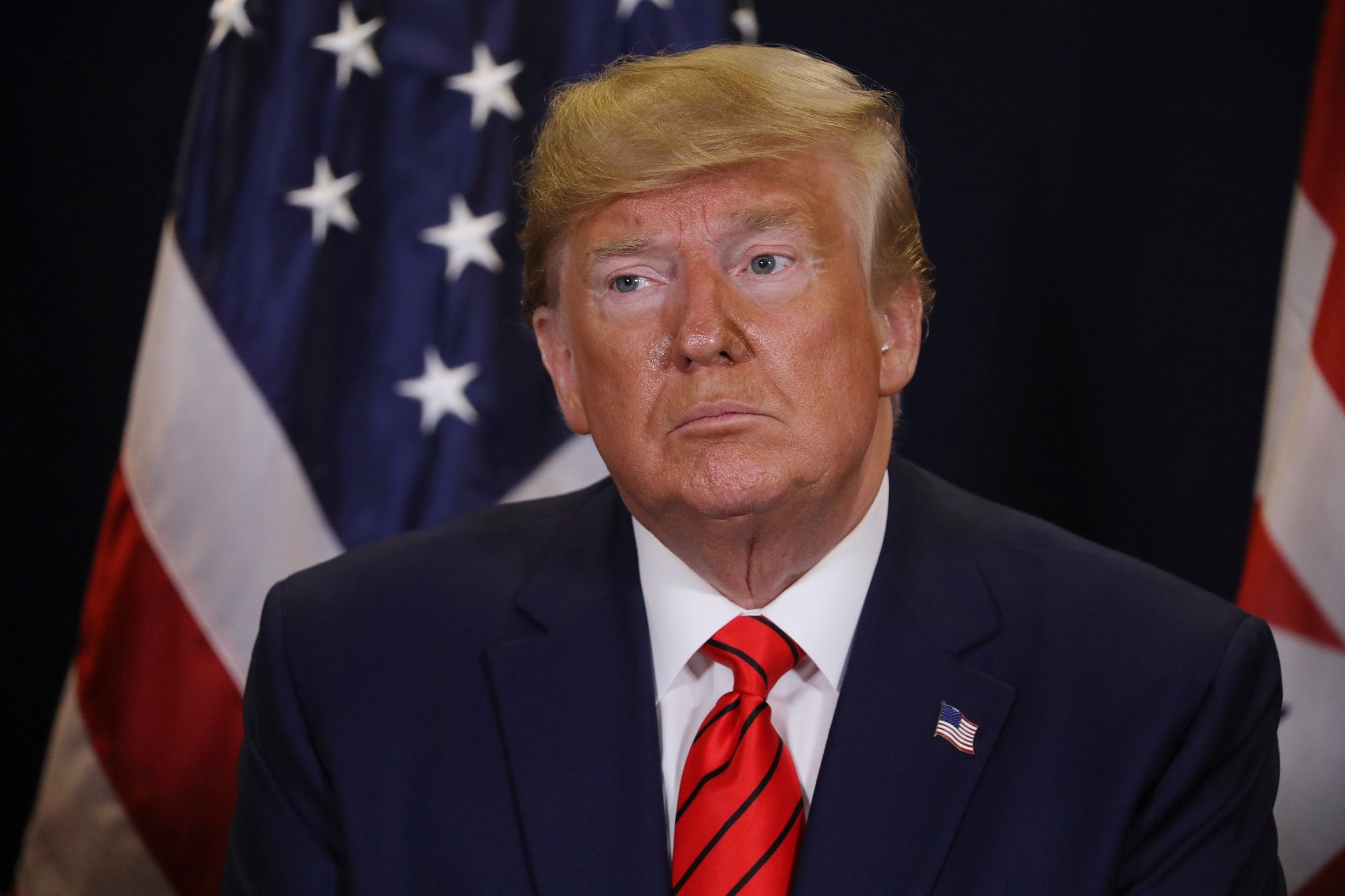 رئيسة مجلس النواب الأمريكي تعلن رسمياً بدء إجراءات عزل ترامب