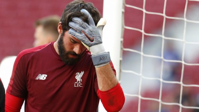 الأمر ليس سهلاً.. أليسون يندب حظه لكونه حارس مرمى وليس مهاجماً ليفوز بالكرة الذهبية