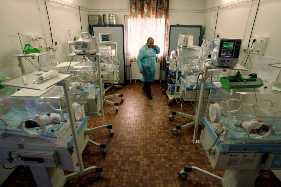 الجزائر وفاة رضع حريق مستشفى الجزائر