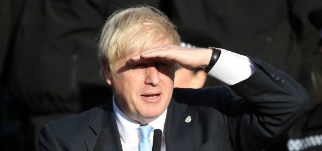 جونسون لن يطلب تأجيل بريكست، بل يخطط للتحايل على البرلمان لتنفيذ الخروج