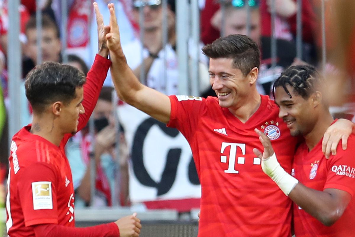 لتقنعه بفكرة البقاء.. إدارة بايرن ميونيخ اختصَّت ليفاندوفسكي بتفاصيل صفقة كوتينيو