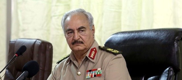  حفتر يبتز رجال الأعمال.. قصة الهيئة الغامضة التي تعسكر الاقتصاد الليبي  ونهبت المليارات