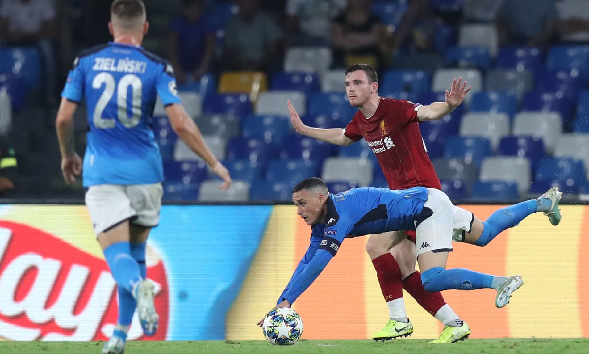 بعد خيبة نابولي.. روبرتسون يلجأ إلى حيلة ذكية للهروب من جحيم جماهير ليفربول