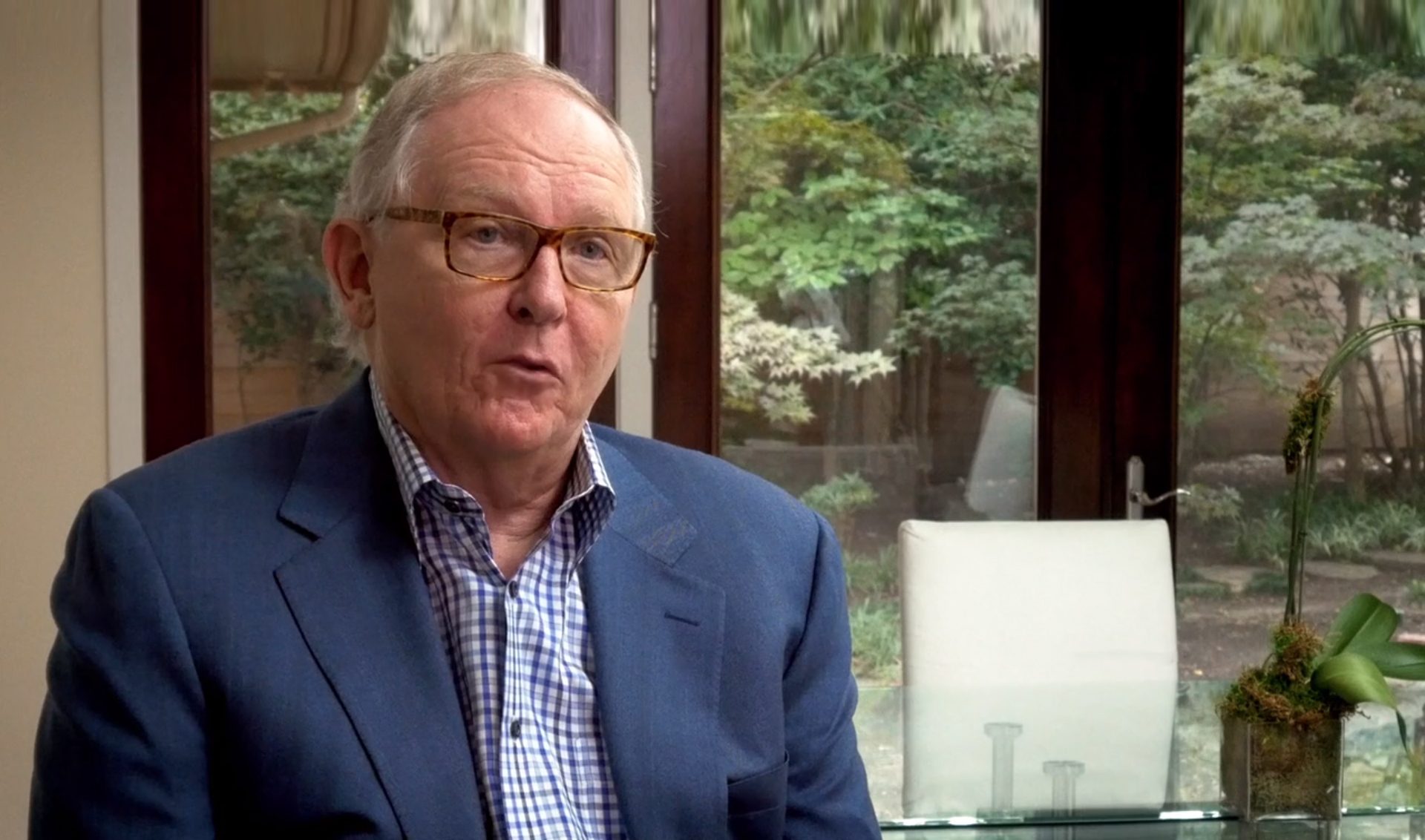 سفير أمريكي سابق بالسعودية: لا ترسلوا جنودنا للمملكة، لقد أضروا بمكانة بلادنا وهددوا أمننا