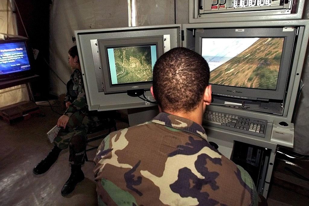 معركة طاحنة للفوز بأكثر العقود العسكرية الحساسة لأمريكا.. مايكروسوفت تحسمها