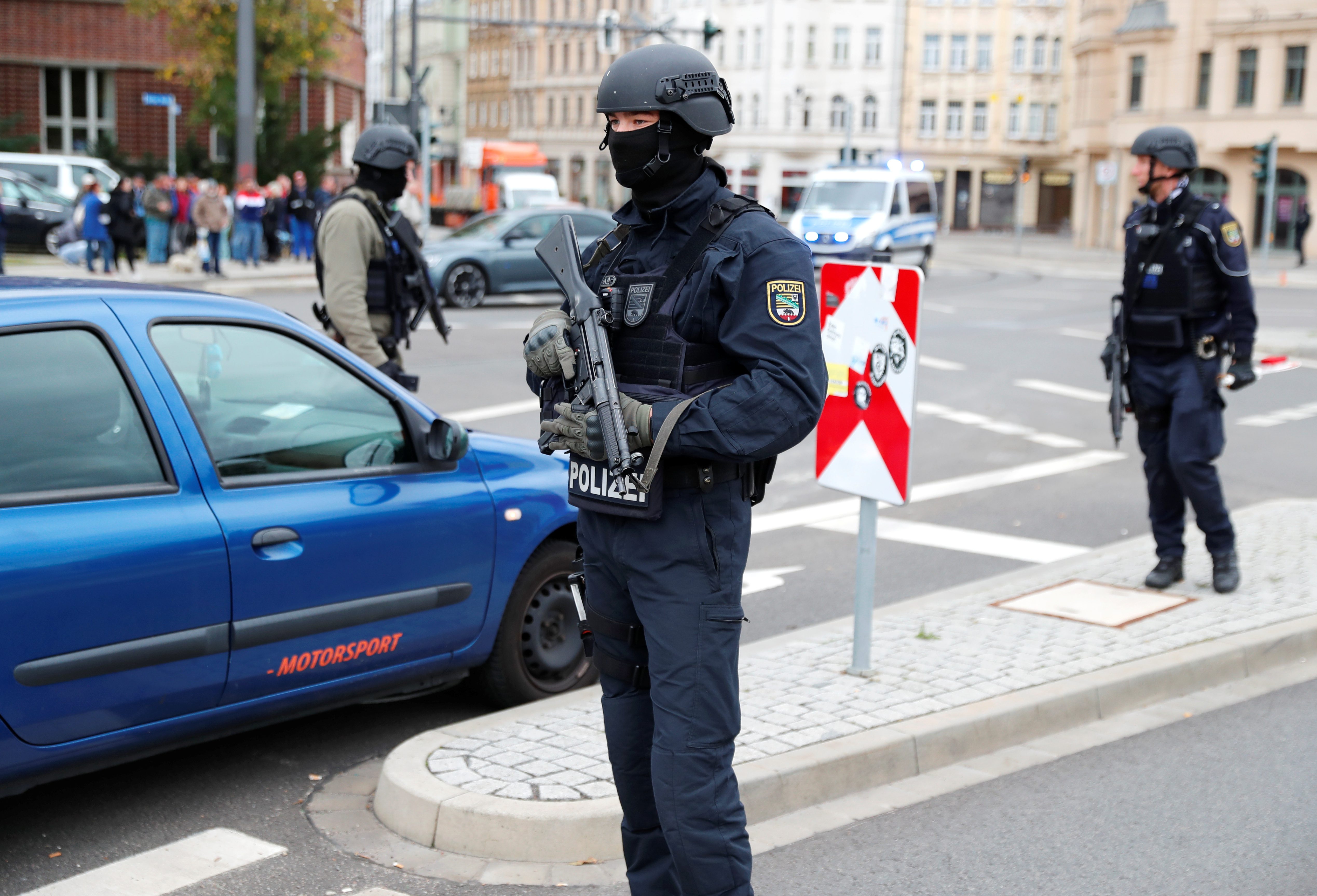 الشرطة الألمانية تبحث عن موظف لبناني