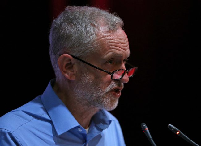 «إنه أسوأ مما توصَّلَت إليه تيريزا ماي».. زعيم المعارضة يعلق على اتفاق جديد يتفاخر به جونسون لخروج بريطانيا من الاتحاد الأوروبي