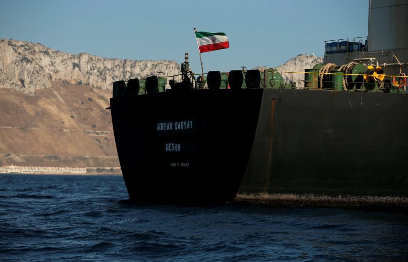 الخارجية الإيرانية تؤكد تعرُّض ناقلتها النفطية لهجوم قرب جدة