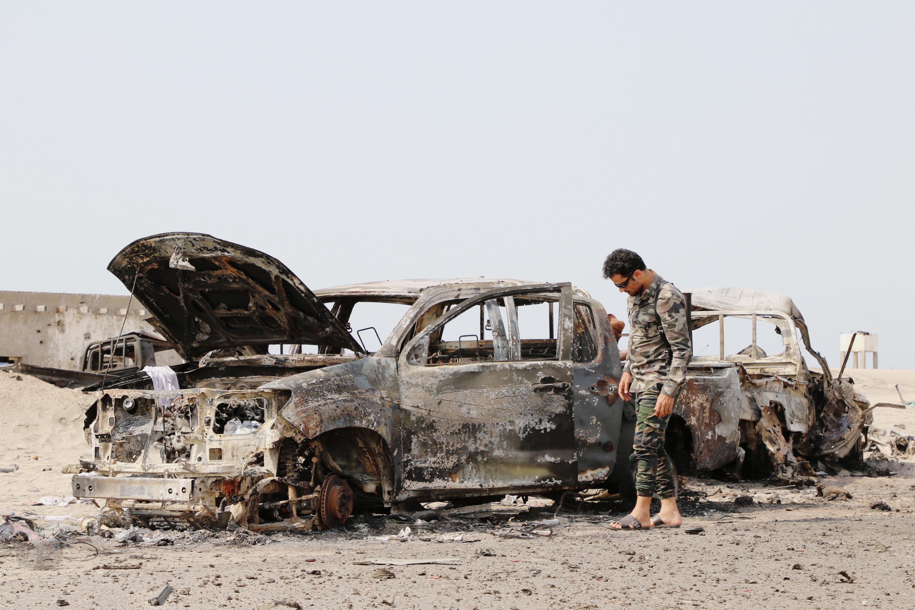 ومنذ بداية سبتمبر/ يلول الماضي، جددت السعودية دعوتها الحكومة اليمنية والمجلس الانتقالي إلى الانخراط في حوار جدة "بشكل فوري ومن دون تأخير".