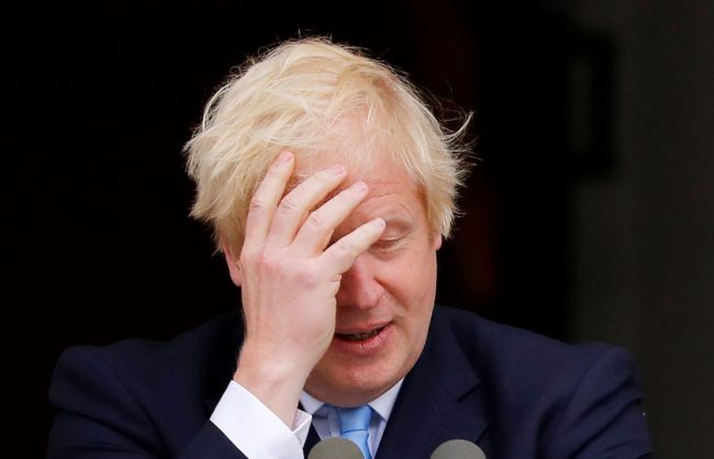 وسط اتجاه عدة وزراء للاستقالة.. جونسون يواجه تمرداً جديداً في حكومته بسبب بريكست