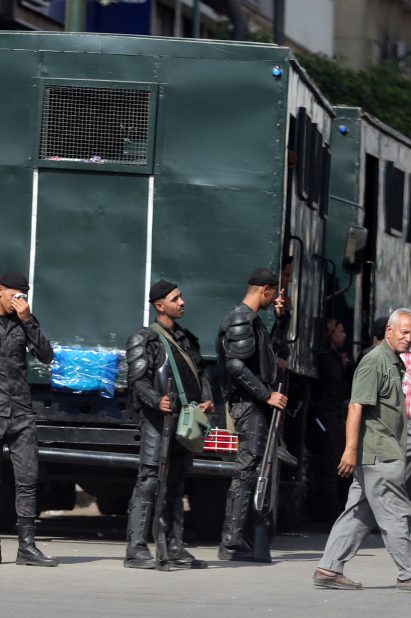 انتشار أمني في مناطق بمصر خشية الاحتجاجات - أرشيف رويترز
