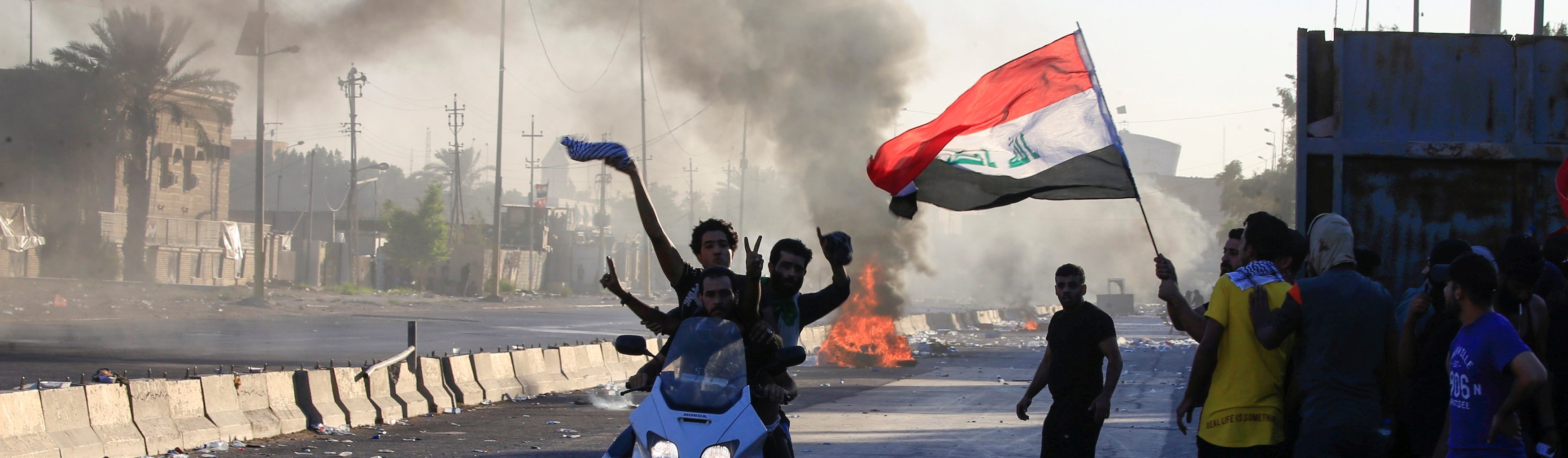 الحكومة العراقية تُعلن عن حزمة أولى من “قرارات مهمة” استجابة للمحتجين