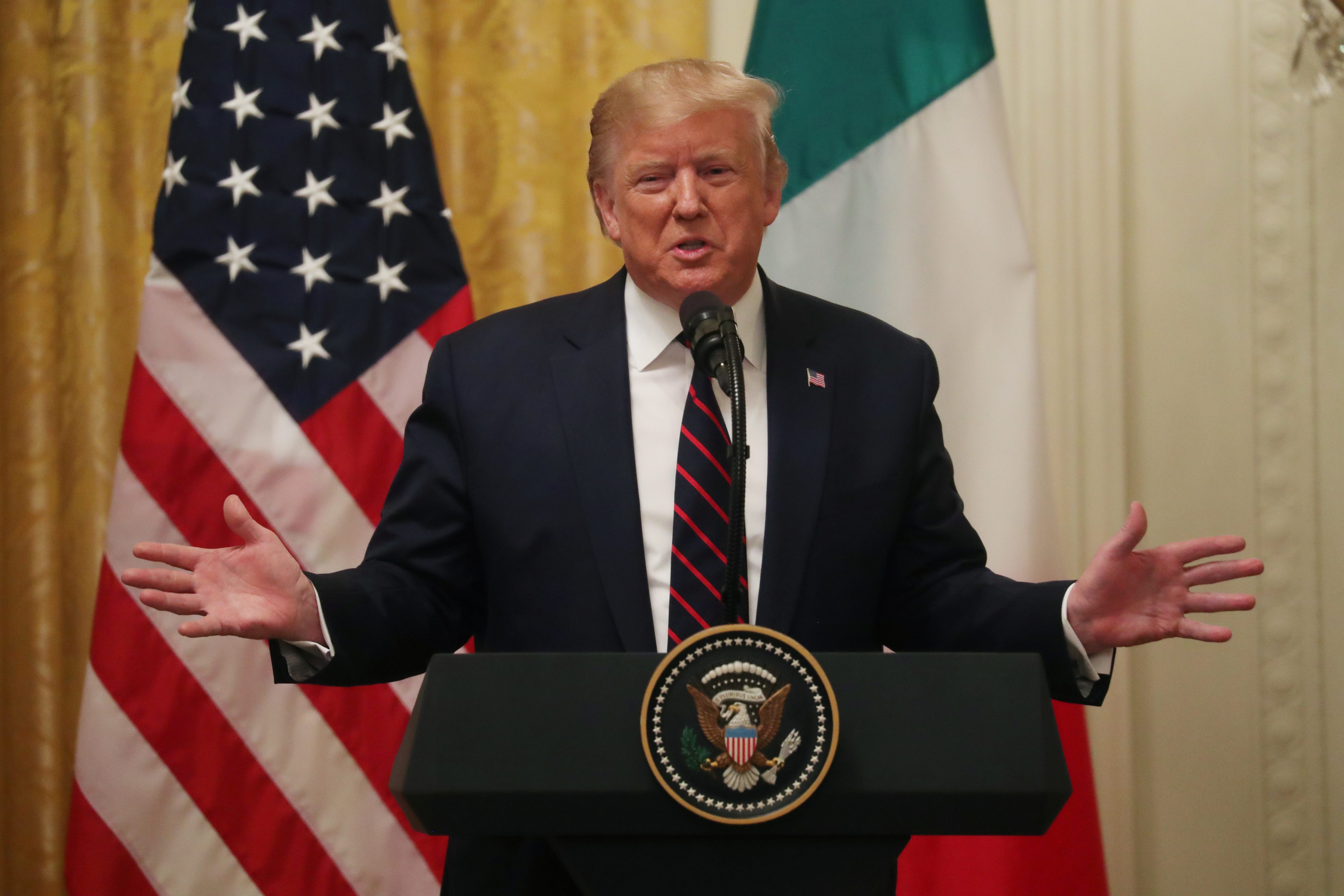 ترامب يهدد بعقوبات ضد تركيا لو فشل لقاء بنس وأردوغان.. وأنقرة: المعركة ستستمر