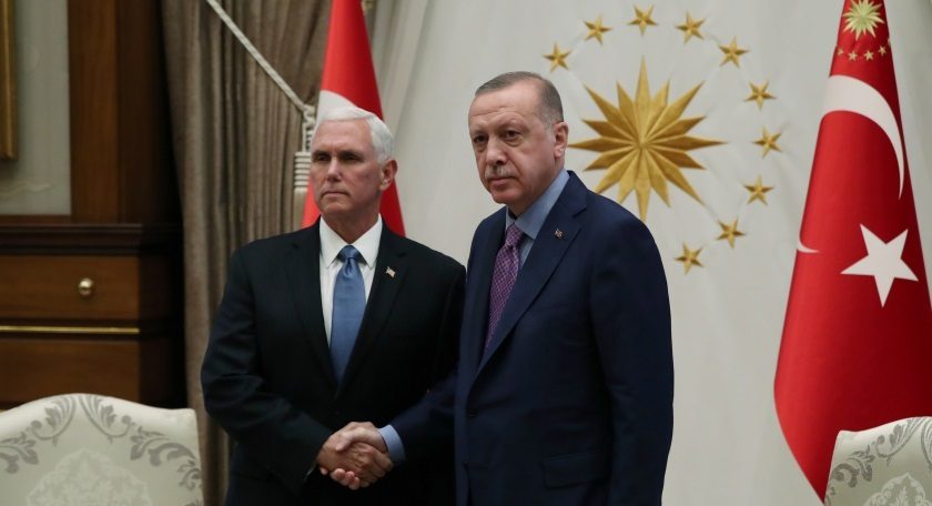 من انتصر على من؟ كواليس 80 دقيقة من المفاوضات الشاقة بين أردوغان ونائب ترامب