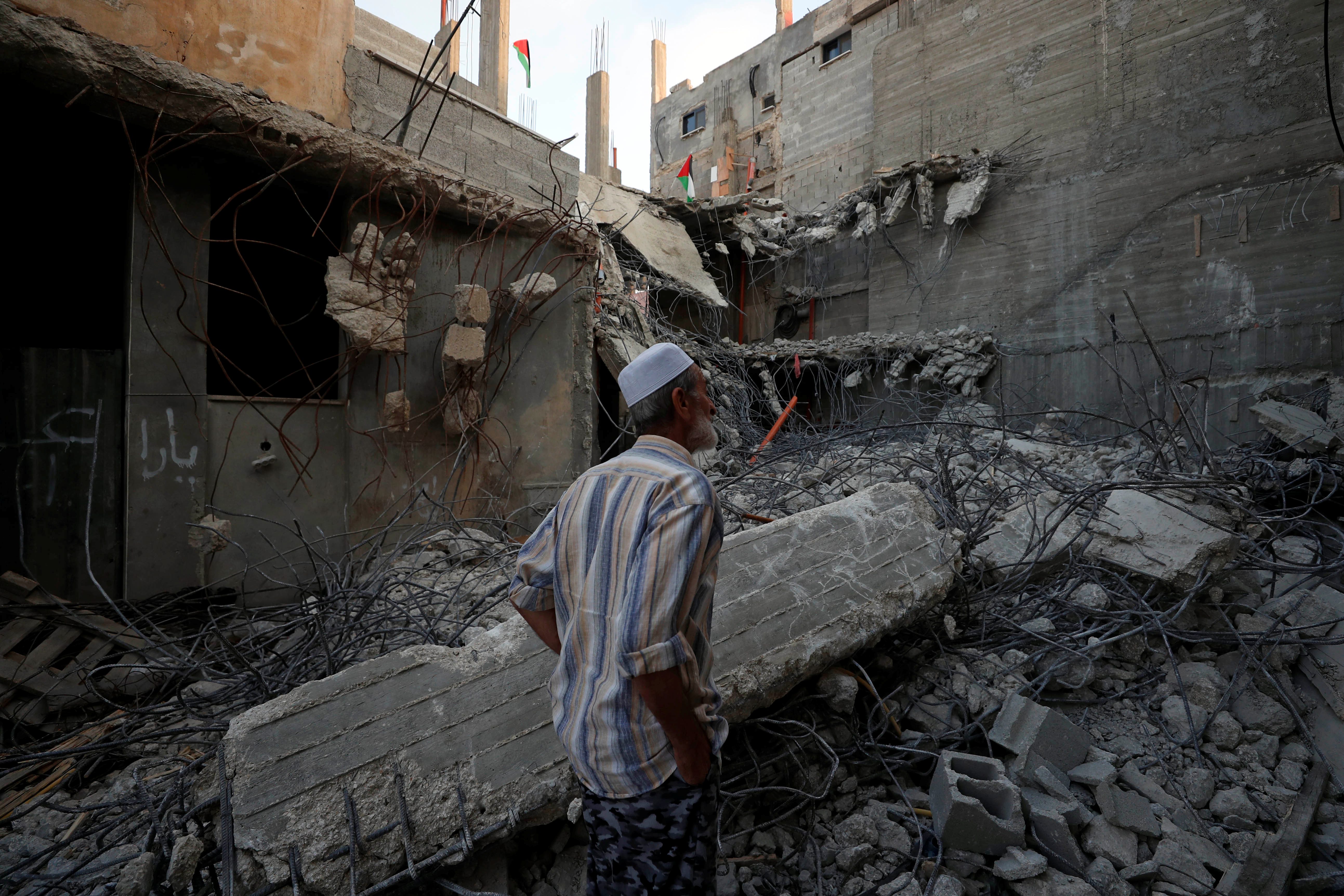 إسرائيل تلاحق عائلة فلسطينية وتهدم بيتهم للمرة الثانية في أقل من عام