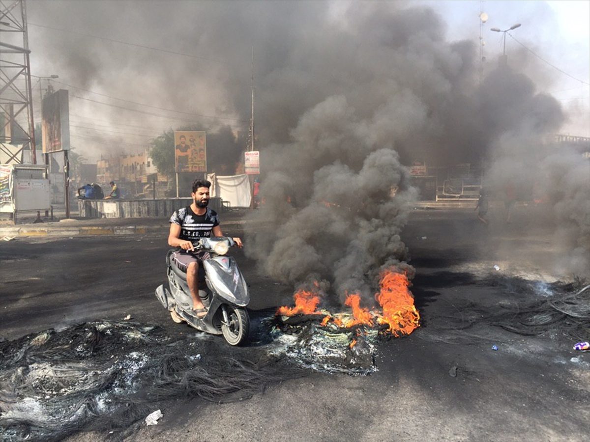 مقتل طفل وإصابة 8 متظاهرين في اليوم الثاني لاحتجاجات العراق