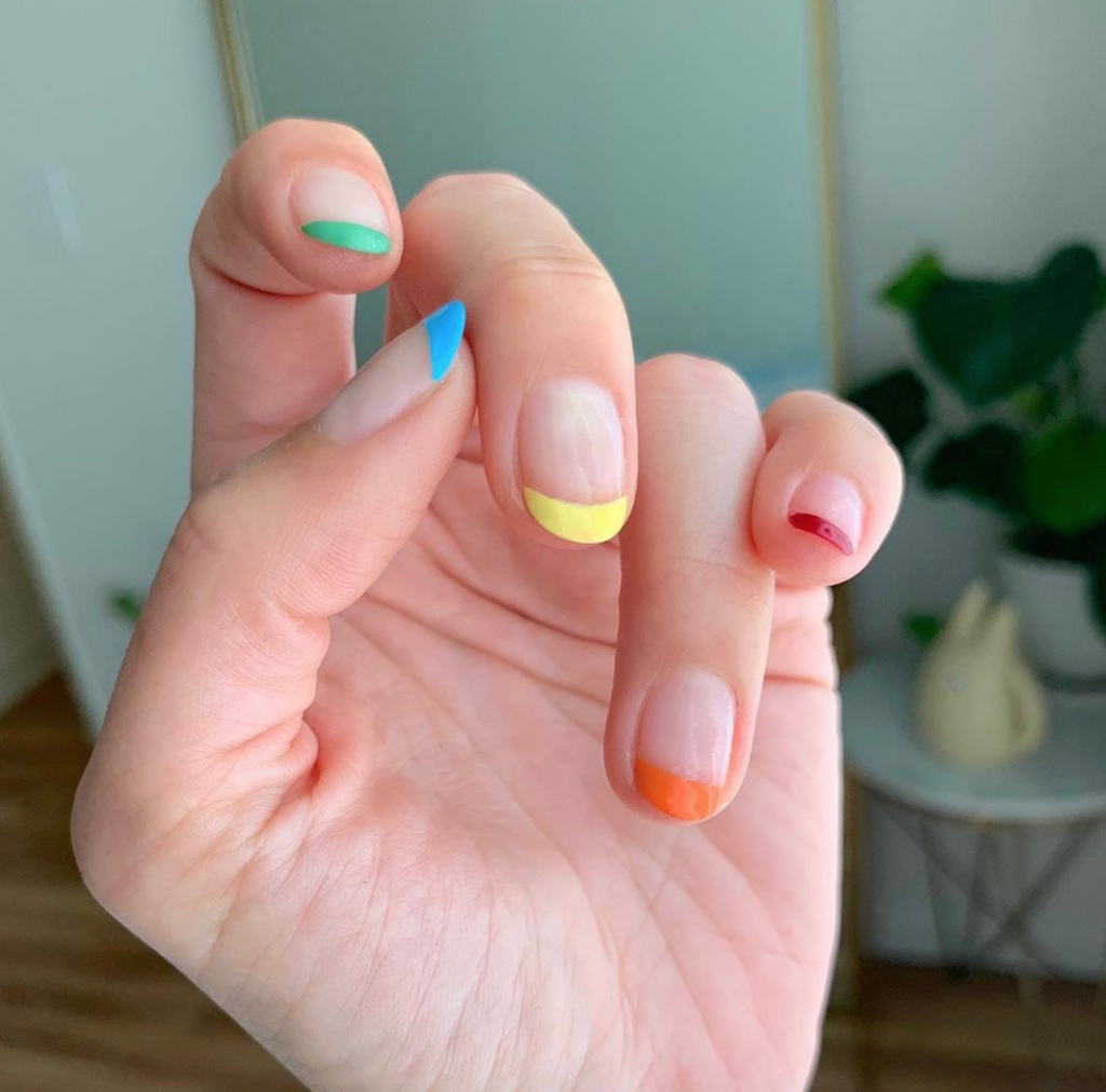 نقشة فرنسية بألوان الطيف