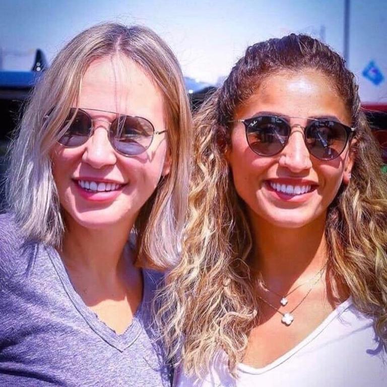 شيرين رضا تتحدث عن علاقتها بزوجتَي طليقها: زينة عاشور عيلتي، ودينا الشربيني صديقتي (فيديو)