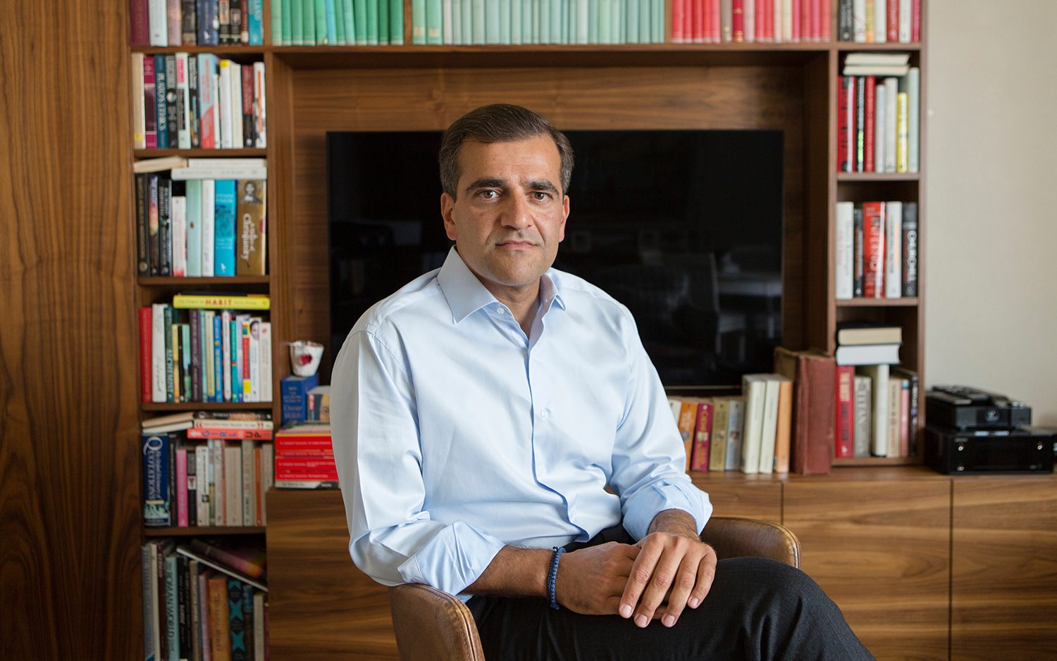 عائلة أحسني رشاوى