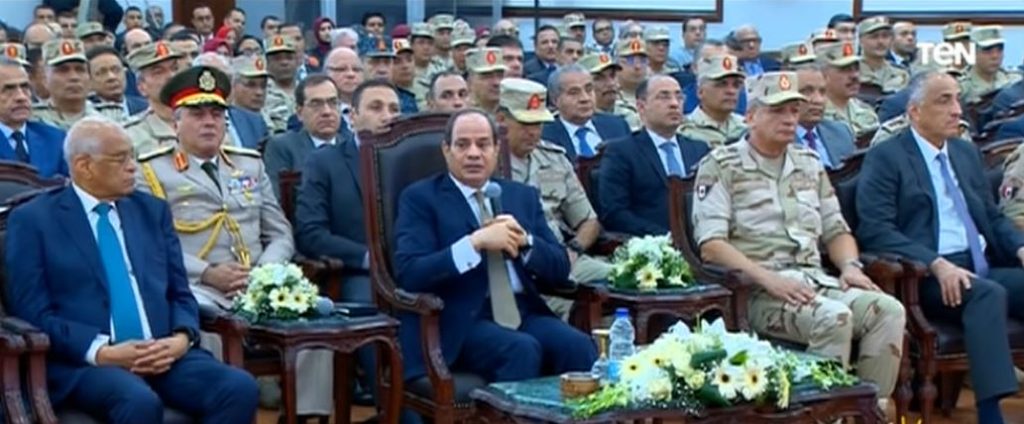 الرئيس المصري عبدالفتاح السيسي، أثناء افتتاح المصنعين