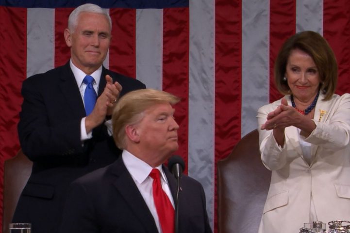 social media نانسي بيلوسي