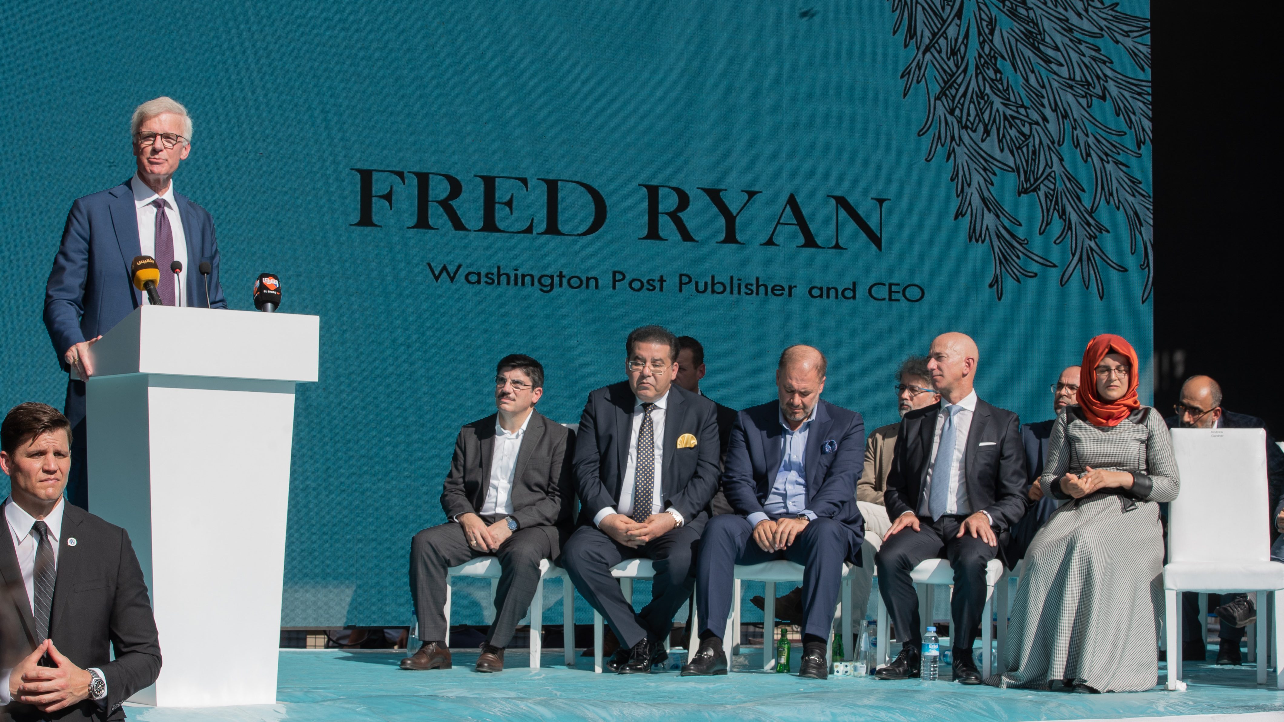 شخصيات عالمية تحيي ذكرى مقتل خاشقجي أمام القنصلية السعودية بإسطنبول