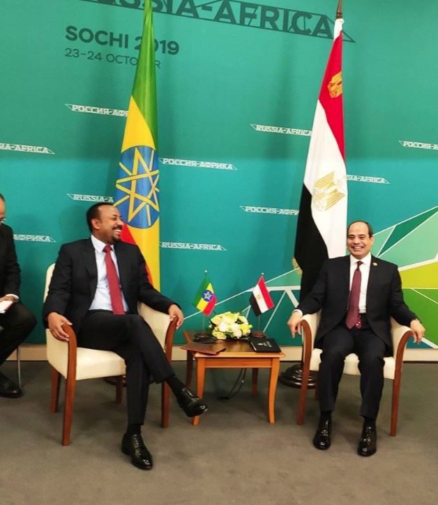 بعد التلويح بالحرب.. أول اتفاق بين السيسي وآبي أحمد بشأن «سد النهضة»