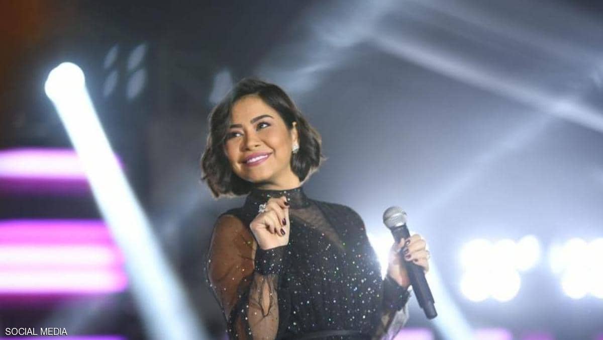 شيرين عبدالوهاب تعتزل الشبكات الاجتماعية بعد تصريحاتها عن حرائق لبنان