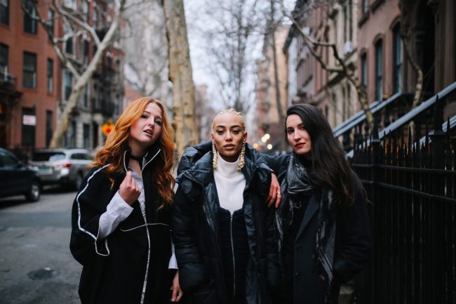 لا يسيرون عراةً كما في الأفلام.. صفات لا تعرفها عن الشعب الأمريكي