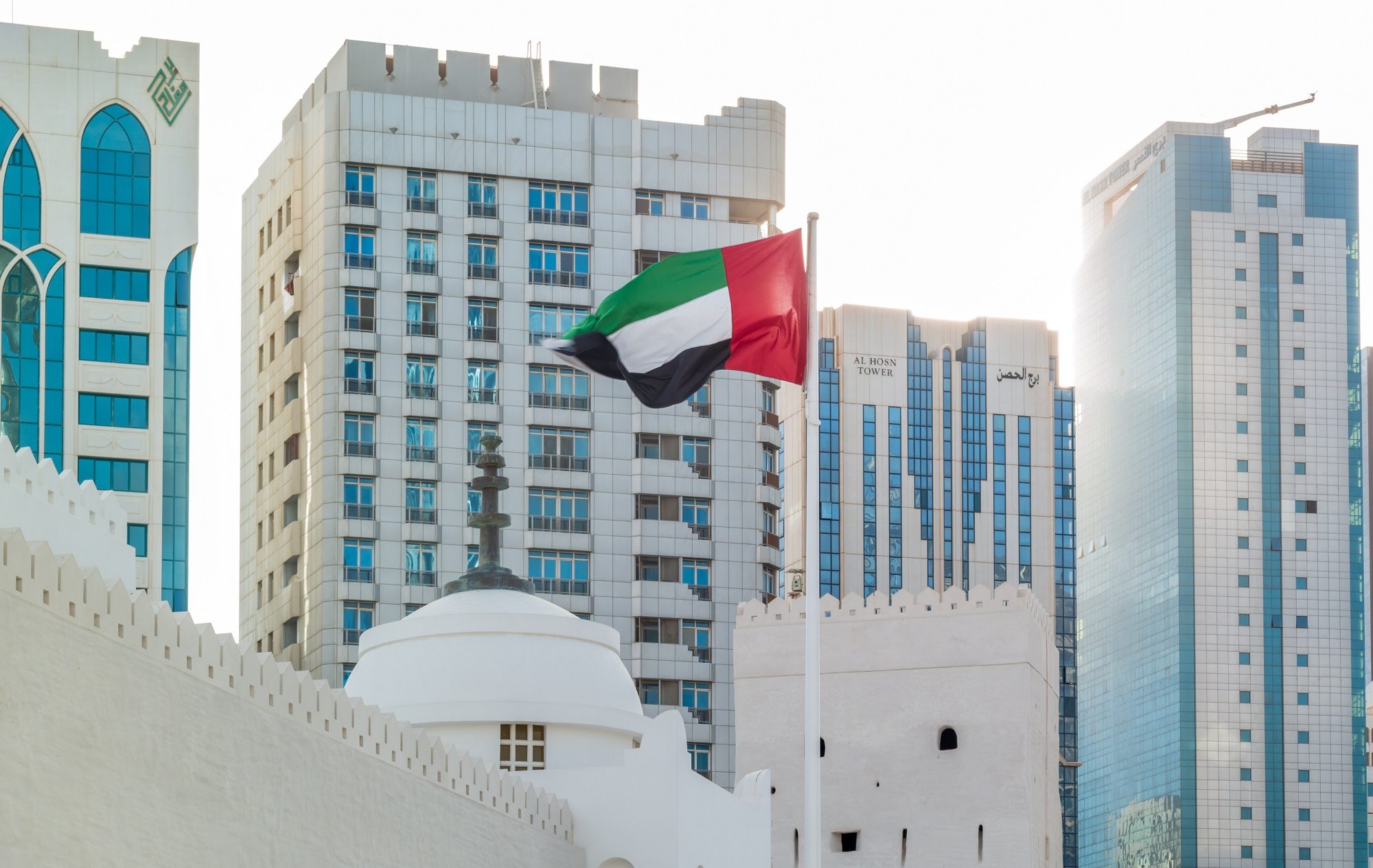 هآرتس: الإمارات تستعين بضباط استخبارات إسرائيليين لملاحقة صحفيين ونشطاء