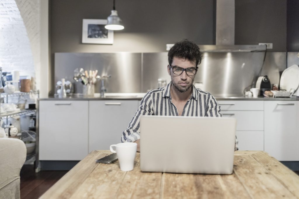 العمل من المنزل