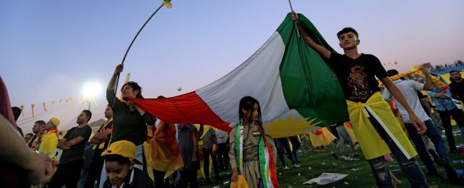 انشقاقات وصراعات و«انقلاب» الطموحات بعد الثورة.. خريطة القوى السياسية والعسكرية للأكراد في سوريا والعراق