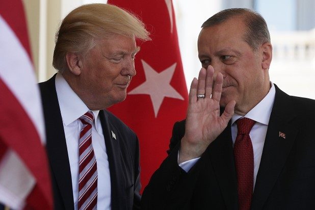 ترامب شاكراً أردوغان: هناك أخبار عظيمة قادمة من تركيا، سيتم إنقاذ حياة الملايين