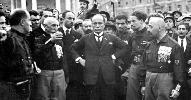 غوغائية البهاليل والمجتمع الفاشي