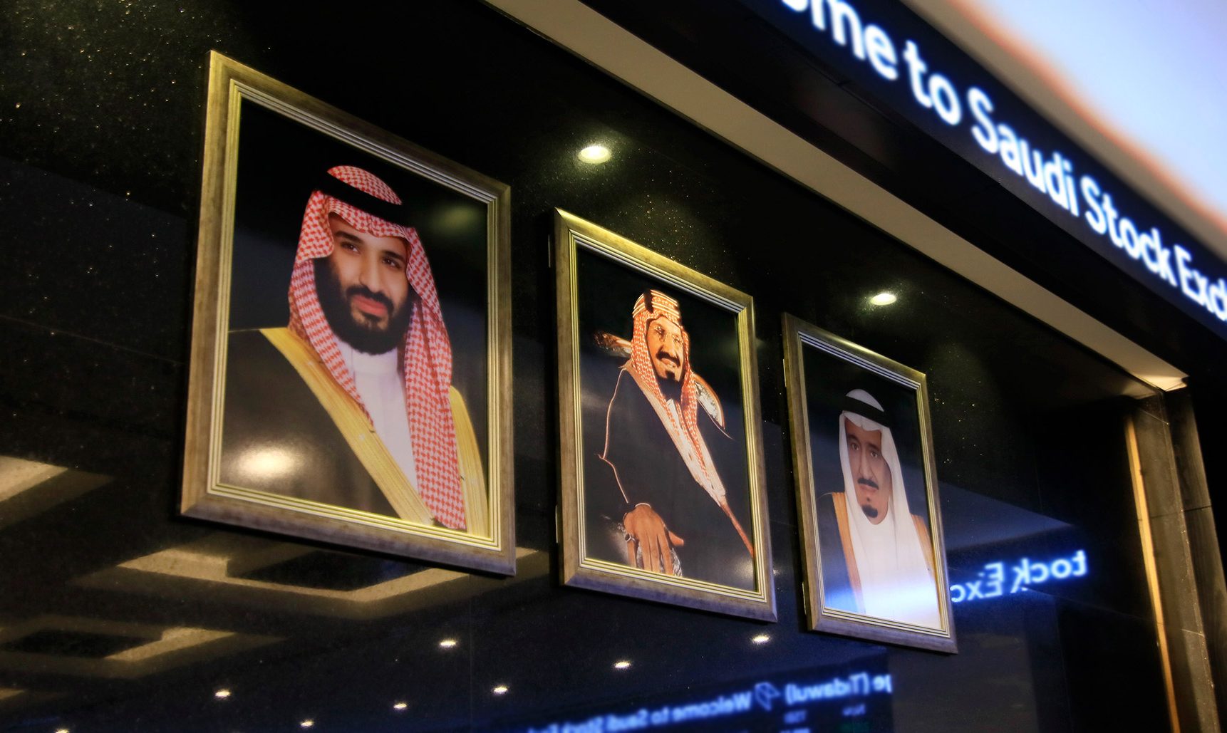 انقلاب اقتصادي.. محمد بن سلمان يغيّر النظام المالي في السعودية نحو الرأسمالية بطرح «أرامكو»