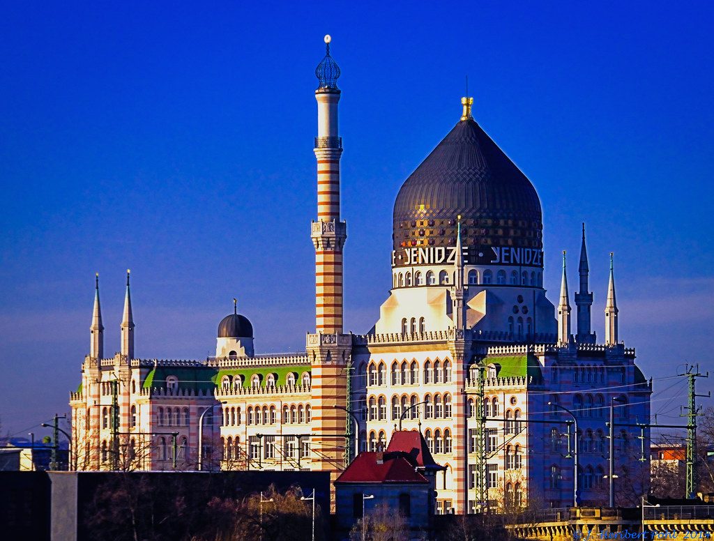 مبنى ينيدتزه في ألمانيا