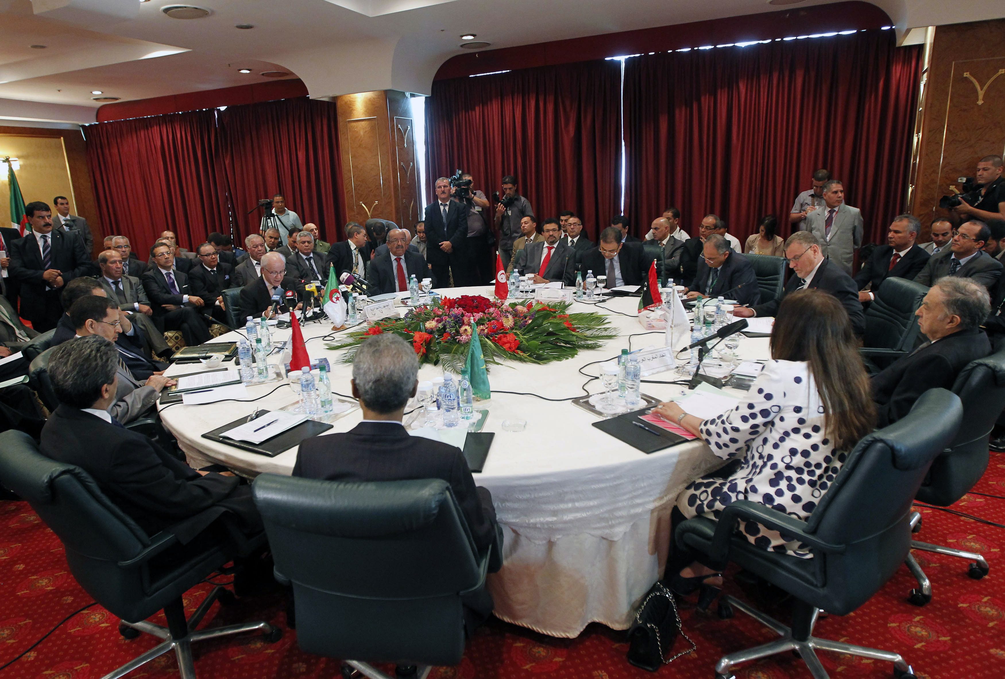 لأول مرة منذ ربع قرن، قمة ستجمع رؤساء دول المغرب العربي